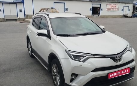 Toyota RAV4, 2018 год, 2 400 000 рублей, 1 фотография