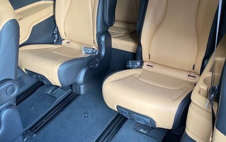 KIA Carnival, 2022 год, 3 950 000 рублей, 8 фотография