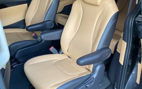 KIA Carnival, 2022 год, 3 950 000 рублей, 9 фотография