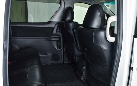 Toyota Vellfire I, 2010 год, 1 750 000 рублей, 13 фотография