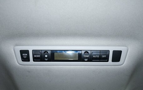 Toyota Vellfire I, 2010 год, 1 750 000 рублей, 21 фотография