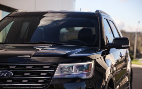 Ford Explorer VI, 2017 год, 3 199 000 рублей, 2 фотография