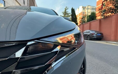 Hyundai Elantra, 2022 год, 1 110 000 рублей, 5 фотография