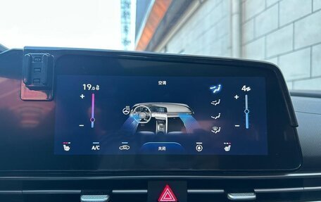 Hyundai Elantra, 2022 год, 1 110 000 рублей, 15 фотография