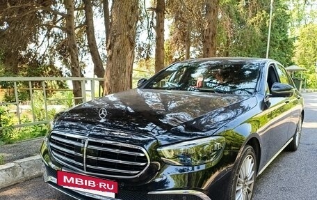 Mercedes-Benz E-Класс, 2021 год, 4 750 000 рублей, 4 фотография