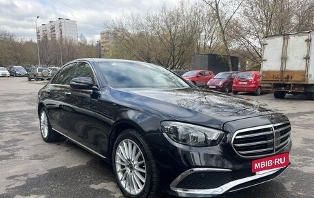 Mercedes-Benz E-Класс, 2021 год, 4 750 000 рублей, 2 фотография