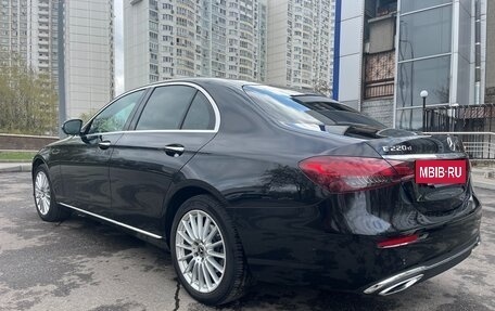 Mercedes-Benz E-Класс, 2021 год, 4 750 000 рублей, 11 фотография