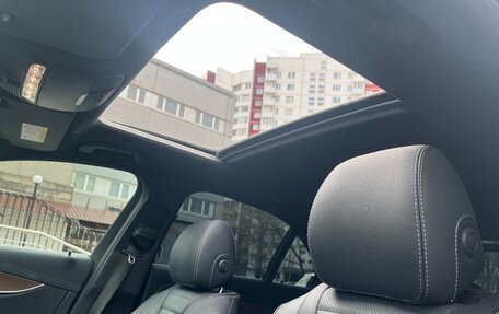 Mercedes-Benz E-Класс, 2021 год, 4 750 000 рублей, 24 фотография