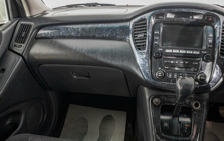 Toyota Kluger I, 2000 год, 799 000 рублей, 18 фотография