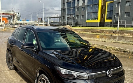 Volkswagen Tiguan, 2024 год, 4 900 000 рублей, 2 фотография