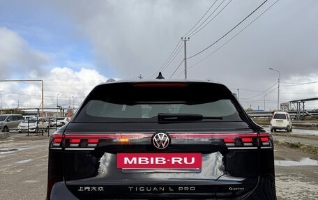 Volkswagen Tiguan, 2024 год, 4 900 000 рублей, 10 фотография
