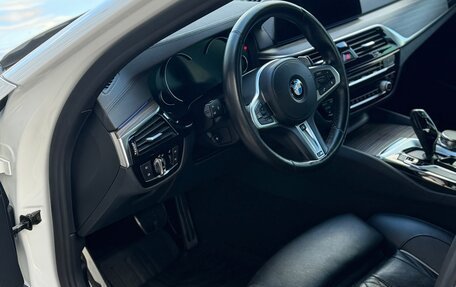 BMW 5 серия, 2018 год, 4 750 000 рублей, 11 фотография