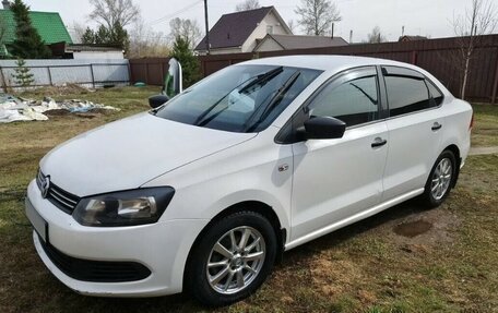 Volkswagen Polo VI (EU Market), 2013 год, 600 000 рублей, 2 фотография