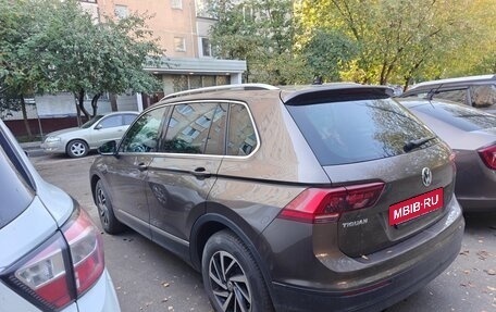 Volkswagen Tiguan II, 2018 год, 1 999 999 рублей, 2 фотография