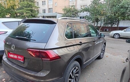 Volkswagen Tiguan II, 2018 год, 1 999 999 рублей, 4 фотография