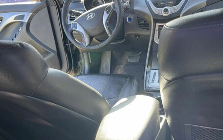 Hyundai Avante, 2011 год, 750 000 рублей, 5 фотография