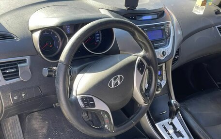 Hyundai Avante, 2011 год, 750 000 рублей, 8 фотография