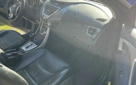 Hyundai Avante, 2011 год, 750 000 рублей, 9 фотография