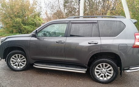 Toyota Land Cruiser Prado 150 рестайлинг 2, 2016 год, 4 200 000 рублей, 3 фотография