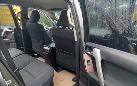 Toyota Land Cruiser Prado 150 рестайлинг 2, 2016 год, 4 200 000 рублей, 6 фотография