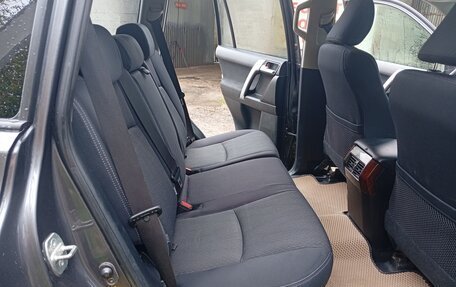 Toyota Land Cruiser Prado 150 рестайлинг 2, 2016 год, 4 200 000 рублей, 7 фотография