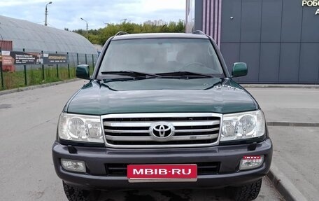 Toyota Land Cruiser 100 рестайлинг 2, 2006 год, 2 400 000 рублей, 1 фотография
