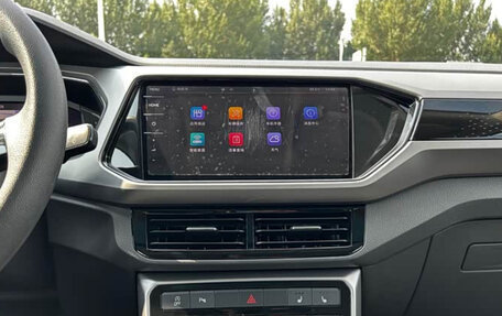 Volkswagen T-Cross I, 2022 год, 1 290 000 рублей, 12 фотография