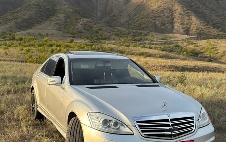 Mercedes-Benz S-Класс, 2006 год, 1 000 000 рублей, 2 фотография