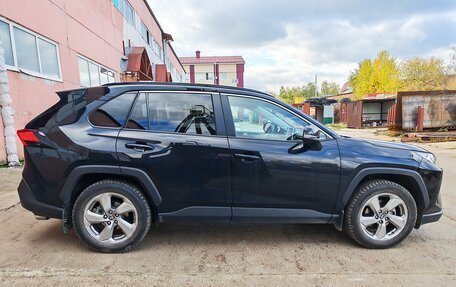 Toyota RAV4, 2020 год, 2 980 000 рублей, 4 фотография