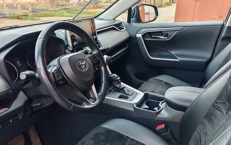 Toyota RAV4, 2020 год, 2 980 000 рублей, 9 фотография
