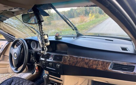 BMW 5 серия, 2004 год, 550 000 рублей, 15 фотография