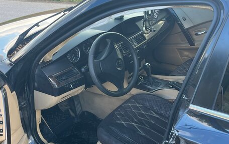 BMW 5 серия, 2004 год, 550 000 рублей, 12 фотография