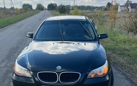 BMW 5 серия, 2004 год, 550 000 рублей, 14 фотография