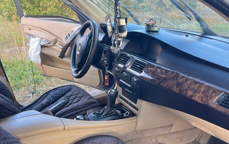 BMW 5 серия, 2004 год, 550 000 рублей, 17 фотография