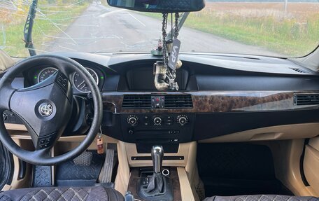 BMW 5 серия, 2004 год, 550 000 рублей, 18 фотография