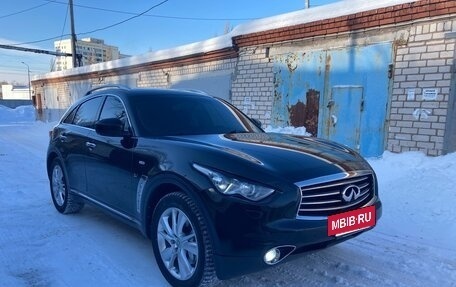 Infiniti QX70, 2014 год, 2 475 000 рублей, 2 фотография