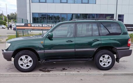 Toyota Land Cruiser 100 рестайлинг 2, 2006 год, 2 400 000 рублей, 3 фотография