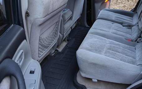 Toyota Land Cruiser 100 рестайлинг 2, 2006 год, 2 400 000 рублей, 23 фотография