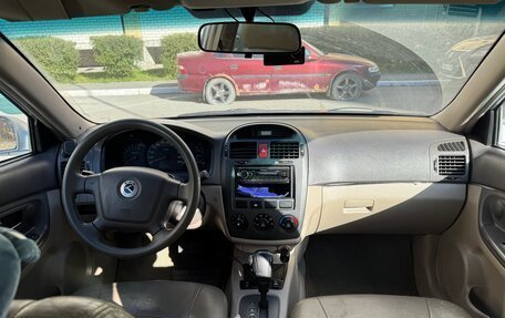 KIA Cerato I, 2004 год, 300 000 рублей, 7 фотография