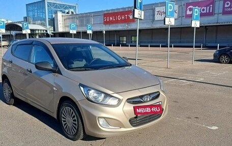 Hyundai Solaris II рестайлинг, 2014 год, 730 000 рублей, 2 фотография