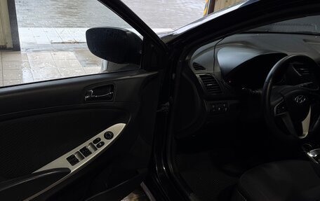 Hyundai Solaris II рестайлинг, 2011 год, 830 000 рублей, 9 фотография