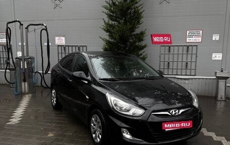 Hyundai Solaris II рестайлинг, 2011 год, 830 000 рублей, 4 фотография