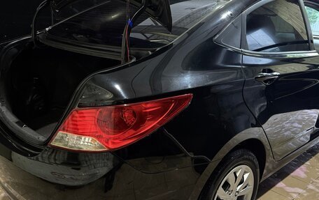 Hyundai Solaris II рестайлинг, 2011 год, 830 000 рублей, 20 фотография
