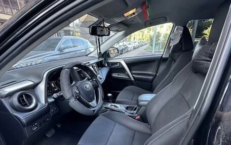 Toyota RAV4, 2018 год, 2 600 000 рублей, 4 фотография