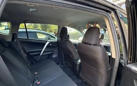 Toyota RAV4, 2018 год, 2 600 000 рублей, 7 фотография