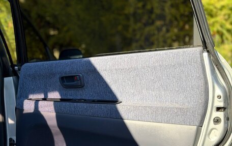Toyota Ipsum II, 1999 год, 460 000 рублей, 19 фотография