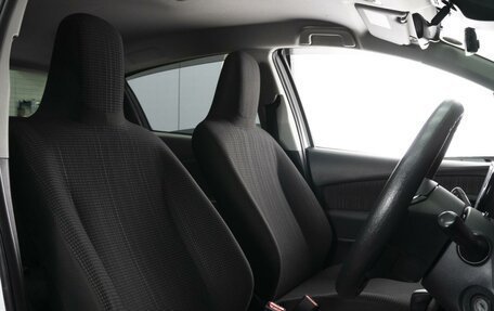 Toyota Vitz, 2019 год, 945 000 рублей, 9 фотография