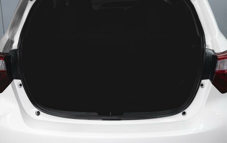 Toyota Vitz, 2019 год, 945 000 рублей, 19 фотография