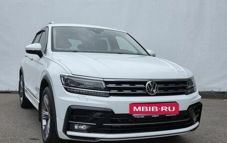 Volkswagen Tiguan II, 2020 год, 3 300 000 рублей, 3 фотография