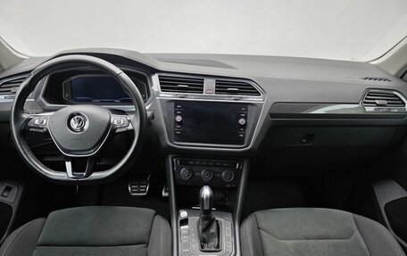 Volkswagen Tiguan II, 2020 год, 3 300 000 рублей, 11 фотография